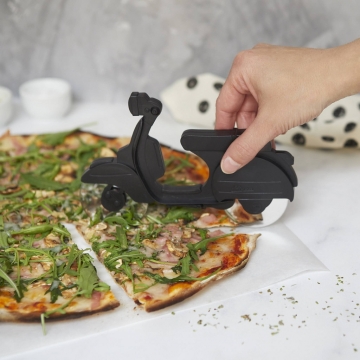 Pizza Cutter Scooter Black
